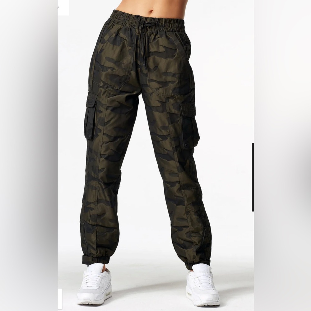Blanc Noir Camouflage Joggers